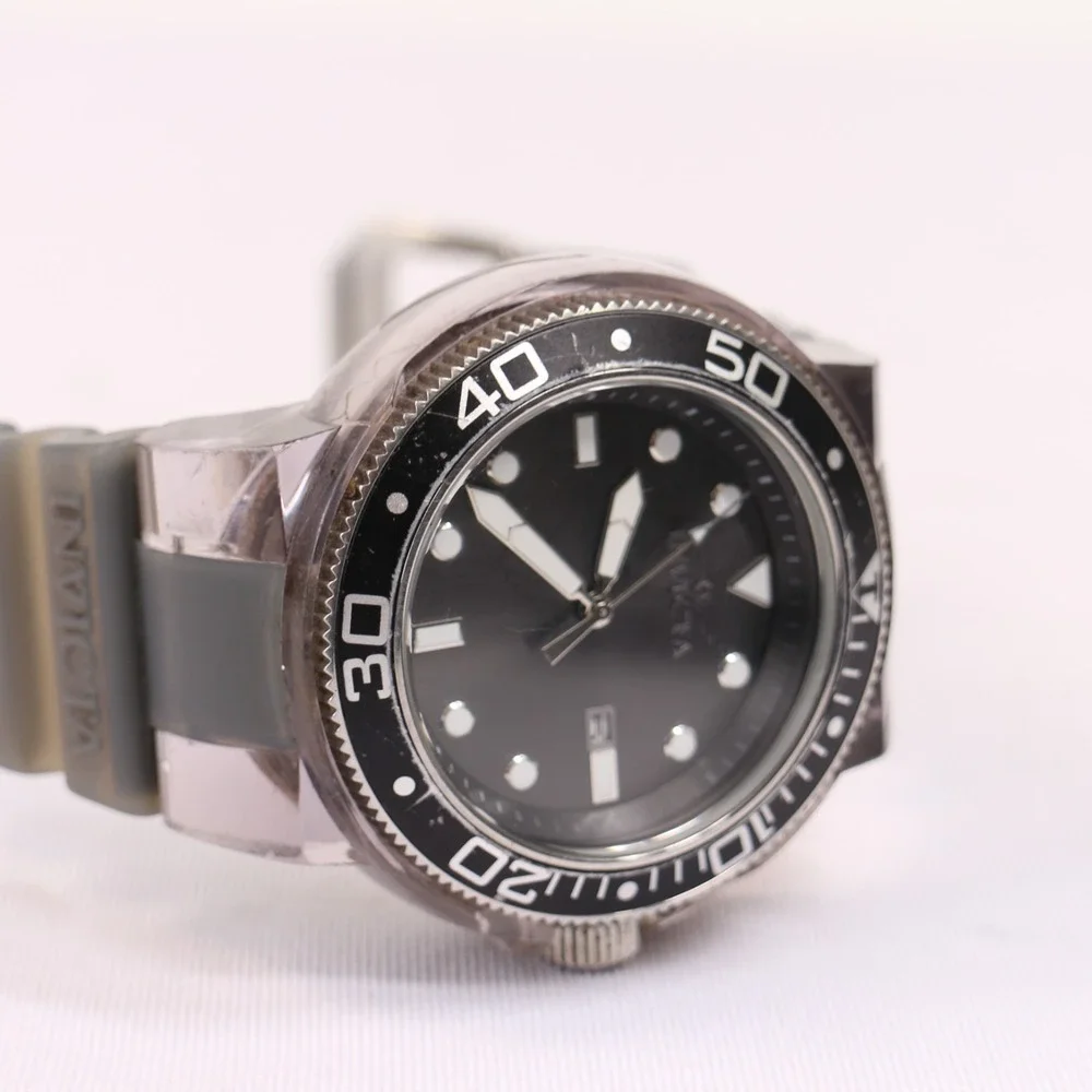 Invicta Pro Diver 32330 Quartz Men Wristwatch Black Dial Analog Gray Silicone